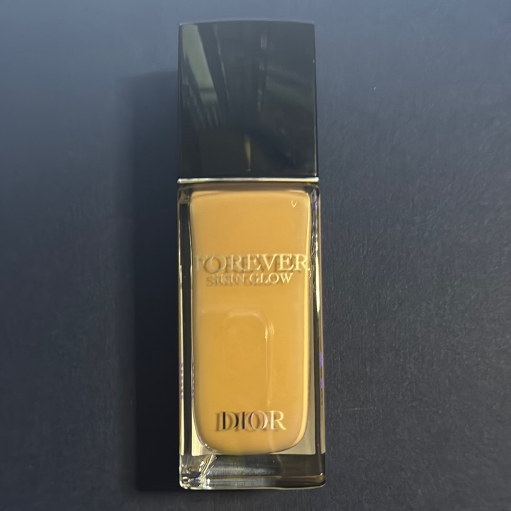 Dior Radiant Skin Glow Foundation - Black and Cream